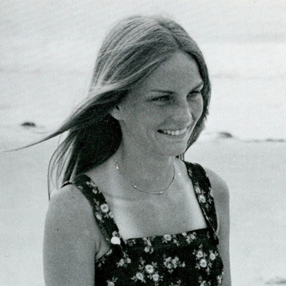 Jeanette DeVos Ireland '77 bio photo